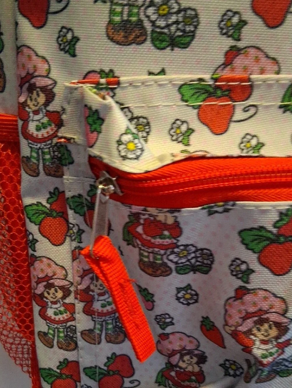 New📚✏️🖍🖍🖍🖍Kids Strawberry Character Backpack with Bright Red,Green Accents.